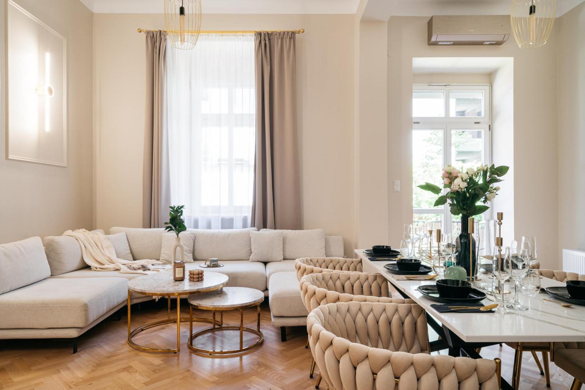 Old Town Oasis - Loftaffair Apartment Красков Екстериор снимка