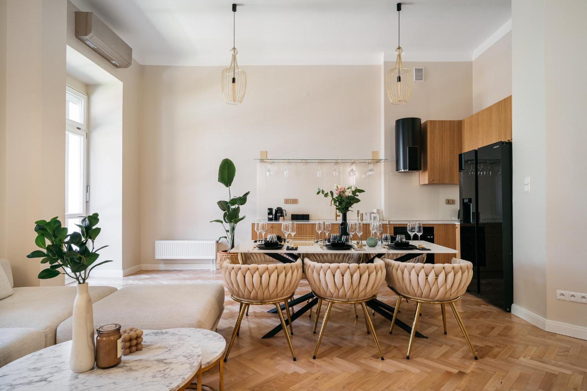 Old Town Oasis - Loftaffair Apartment Красков Екстериор снимка
