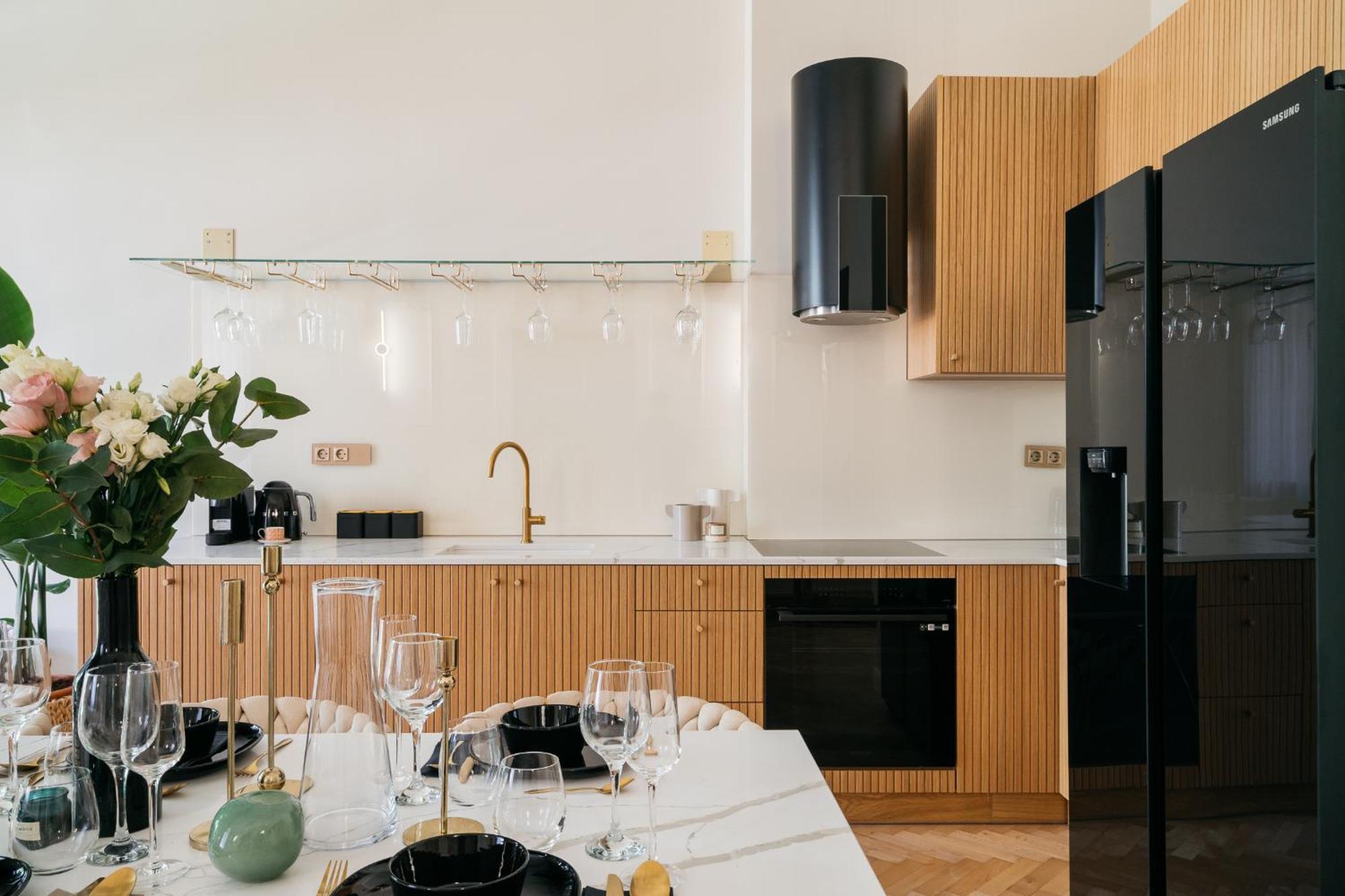Old Town Oasis - Loftaffair Apartment Красков Екстериор снимка