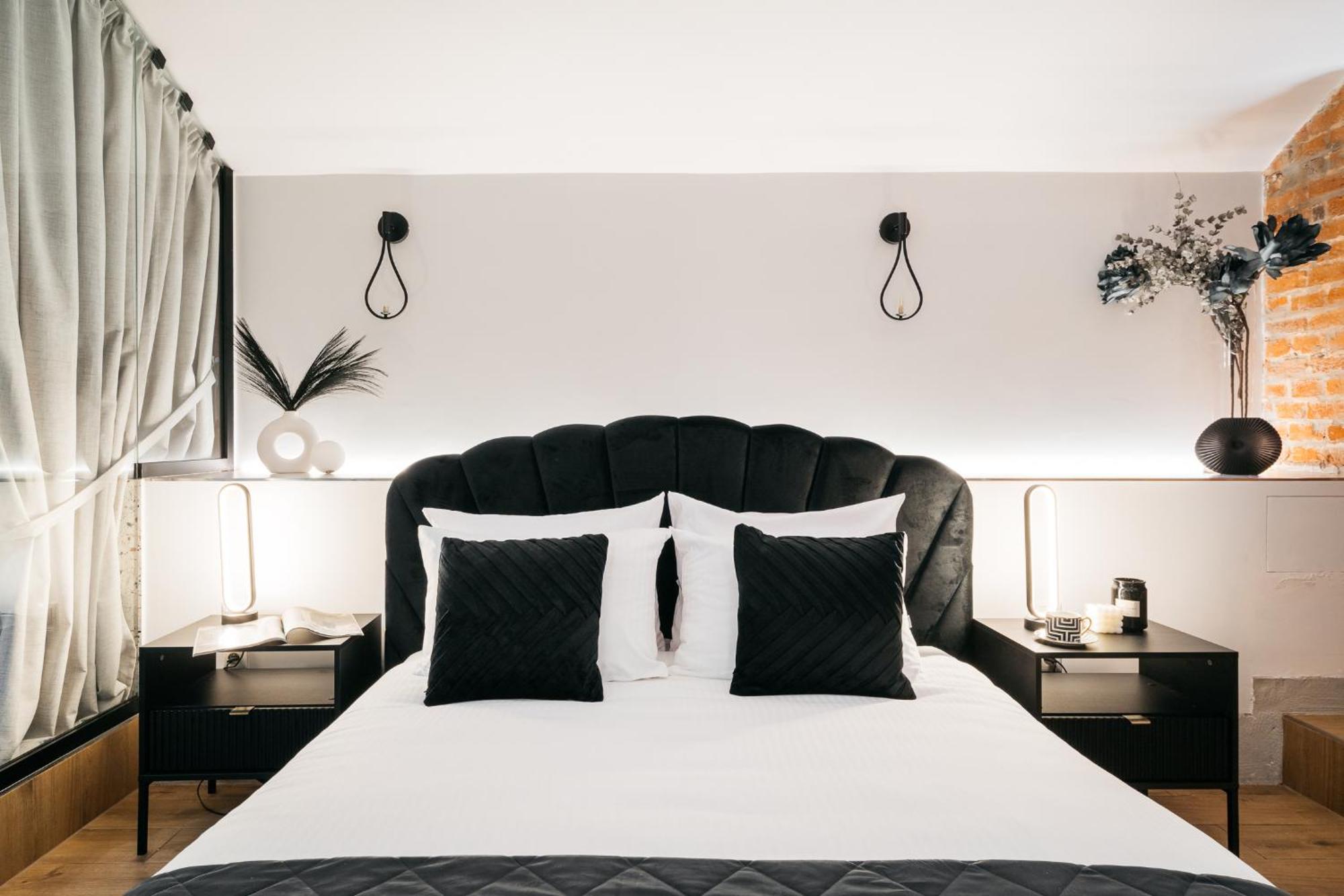 Old Town Oasis - Loftaffair Apartment Красков Екстериор снимка