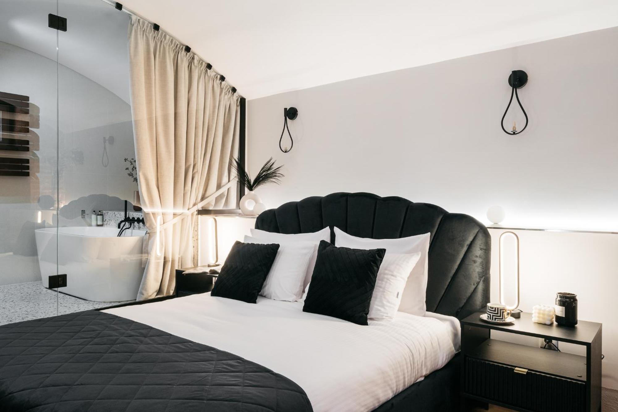 Old Town Oasis - Loftaffair Apartment Красков Екстериор снимка