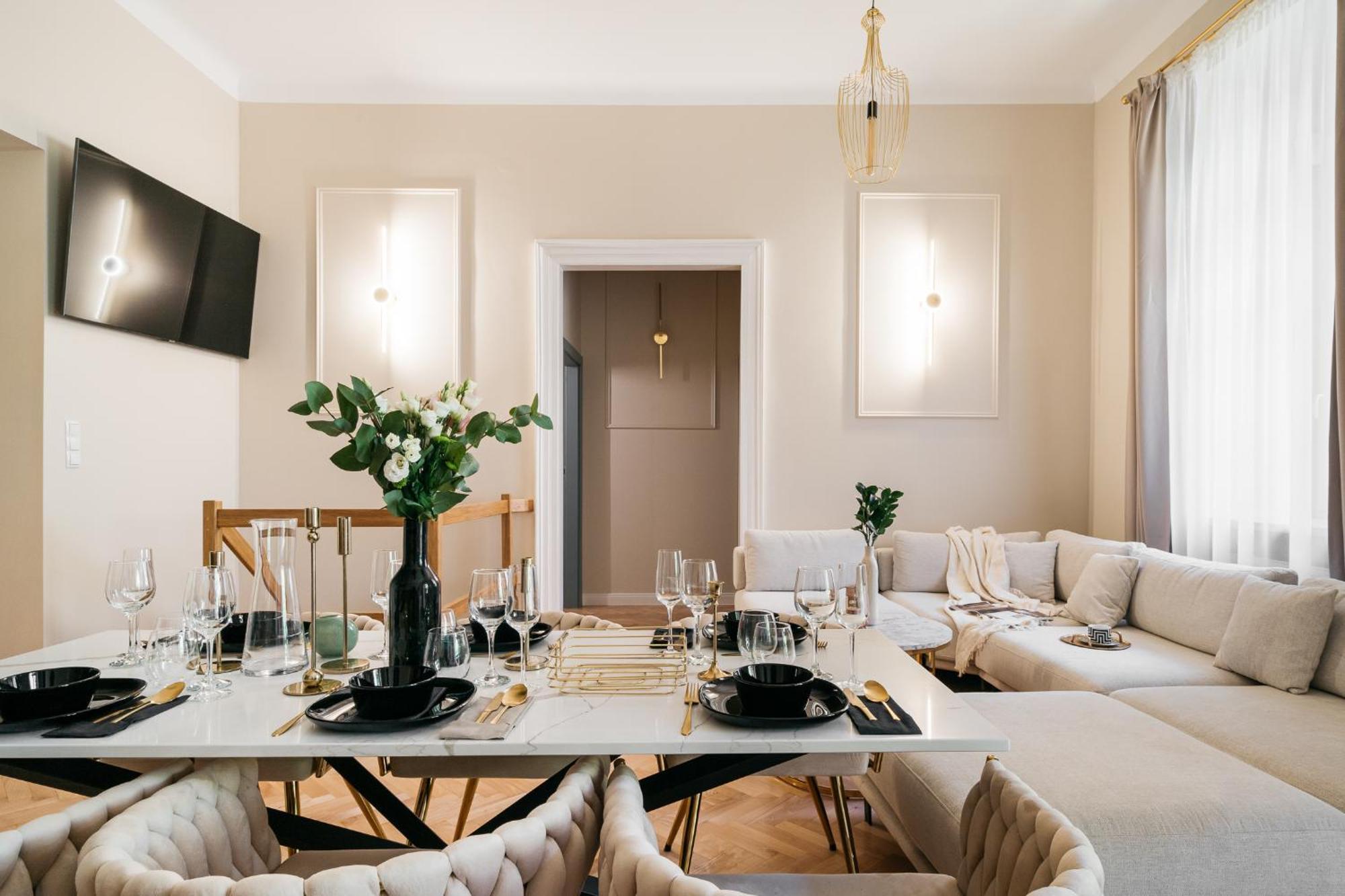 Old Town Oasis - Loftaffair Apartment Красков Екстериор снимка
