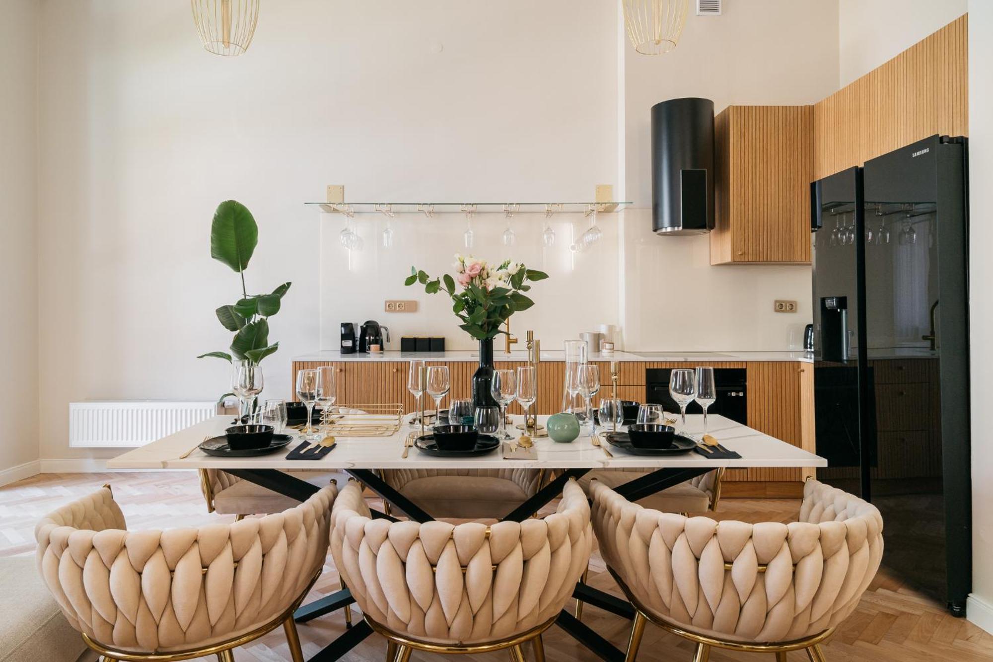 Old Town Oasis - Loftaffair Apartment Красков Екстериор снимка